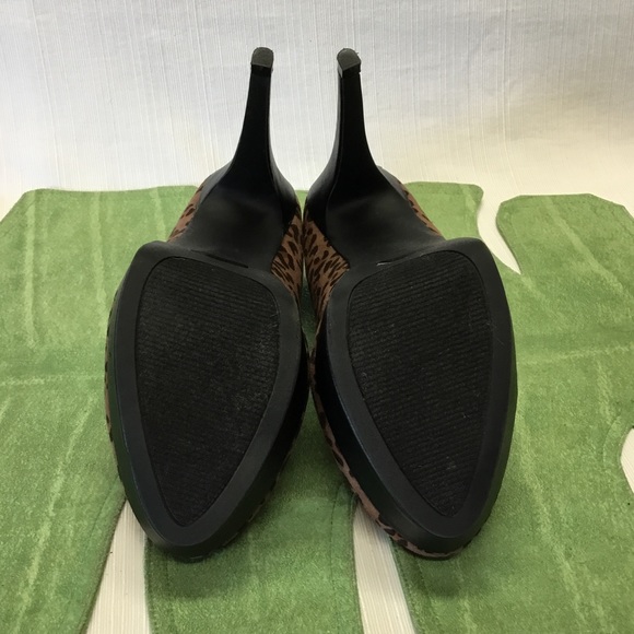 Guess Good Looking Black & Brown Design Heels - Picture 8 of 8